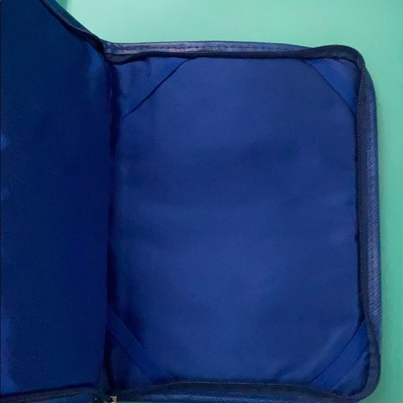 Fashion Week Mercedes Benz iPad Cover NEW - Picture 4 of 4